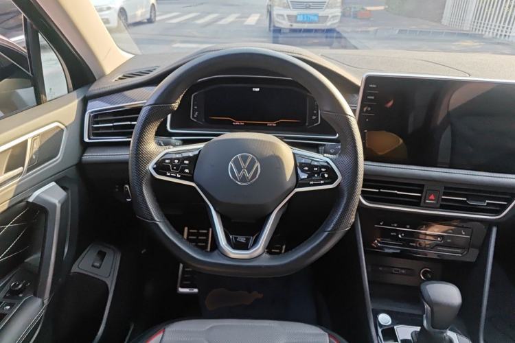Used Volkswagen Tiguan L 2023 Restyled 330TSI Automatic Two-Wheel Drive R-Line Enhanced Comfort Version Steering Wheel