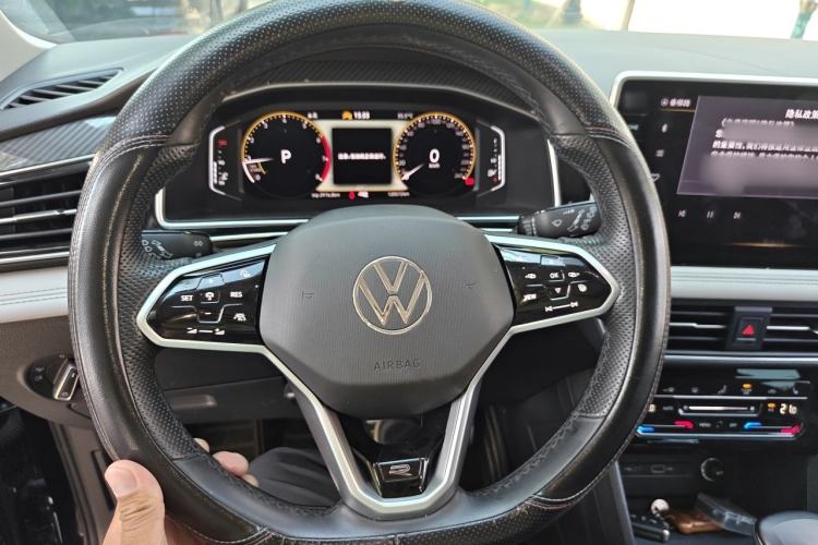 Used Volkswagen Tiguan L 2023 330TSI Automatic Two-Wheel Drive R-Line Enjoyment Edition Steering Wheel