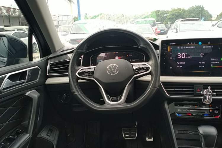 Used Volkswagen Tiguan L 2023 330TSI Automatic Two-Wheel Drive R-Line Enjoyment Edition Steering Wheel