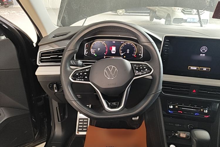 Used Volkswagen Tiguan L 2023 Restyled 330TSI Automatic Two-Wheel Drive R-Line Enhanced Comfort Version Steering Wheel