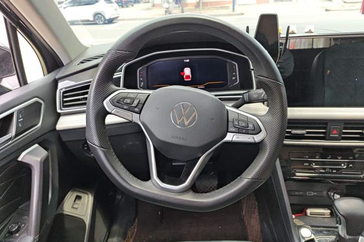 Used Volkswagen Tiguan L 2023 300TSI Automatic Two-Wheel Drive Smart Edition Steering Wheel
