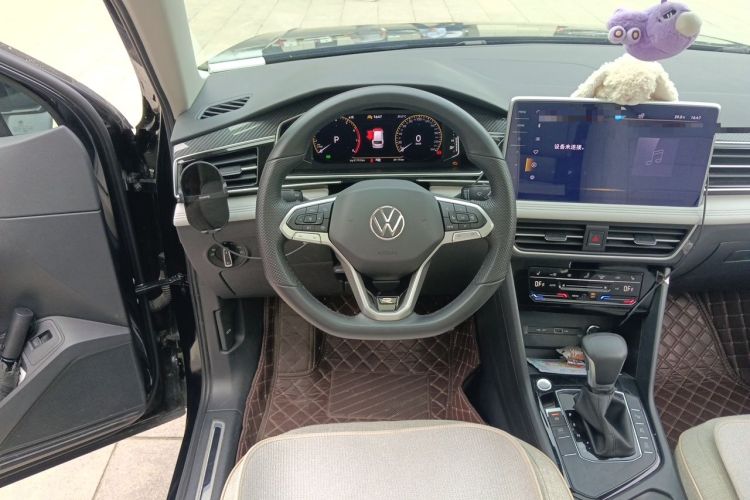 Used Volkswagen Tiguan L 2023 Restyled 330TSI Automatic Two-Wheel Drive R-Line Enhanced Comfort Version Steering Wheel