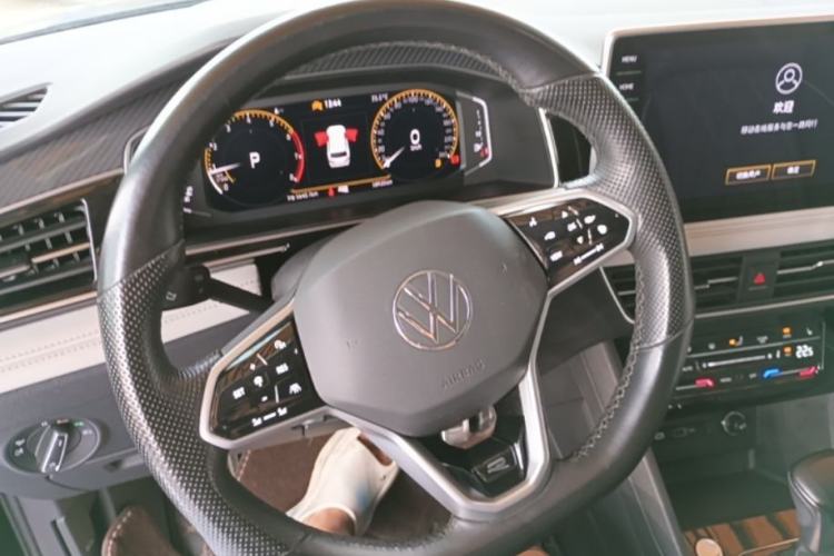 Used Volkswagen Tiguan L 2023 330TSI Automatic Two-Wheel Drive R-Line Enjoyment Edition Steering Wheel