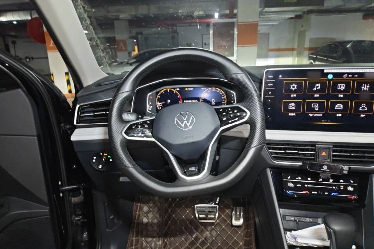 Used Volkswagen Tiguan L 2023 Restyled 330TSI Automatic Two-Wheel Drive R-Line Enhanced Comfort Version Steering Wheel