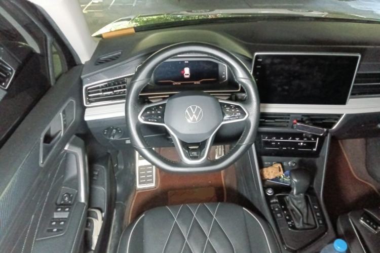 Used Volkswagen Tiguan L 2023 330TSI Automatic Two-Wheel Drive R-Line Enjoyment Edition Steering Wheel