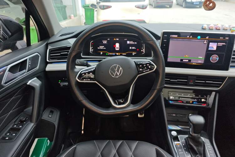 Used Volkswagen Tiguan L 2023 330TSI Automatic Two-Wheel Drive R-Line Enjoyment Edition Steering Wheel