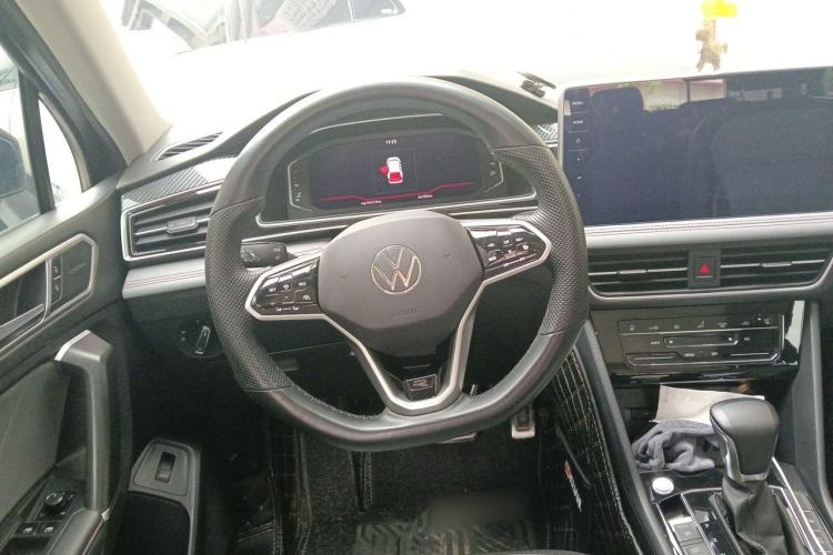 Used Volkswagen Tiguan L 2023 330TSI Automatic Two-Wheel Drive R-Line Flagship Edition Steering Wheel