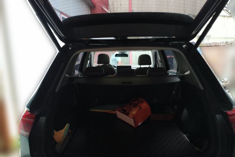 Used Volkswagen Tiguan L 2023 330TSI Automatic Two-Wheel Drive R-Line Enjoyment Edition Trunk