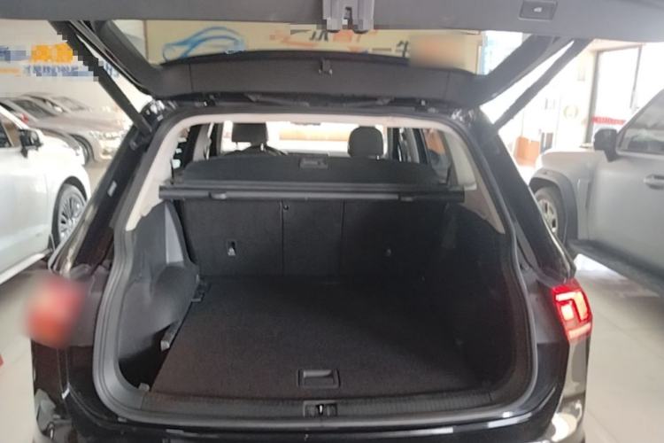 Used Volkswagen Tiguan L 2023 330TSI Automatic Two-Wheel Drive Smart Edition Trunk