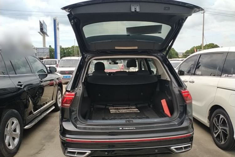 Used Volkswagen Tiguan L 2023 330TSI Automatic Two-Wheel Drive R-Line Enjoyment Edition Trunk