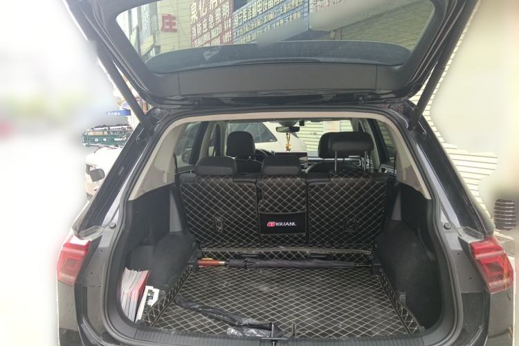 Used Volkswagen Tiguan L 2023 330TSI Automatic Two-Wheel Drive R-Line Flagship Edition Trunk