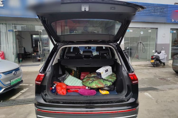 Used Volkswagen Tiguan L 2023 300TSI Automatic Two-Wheel Drive Smart Edition Trunk