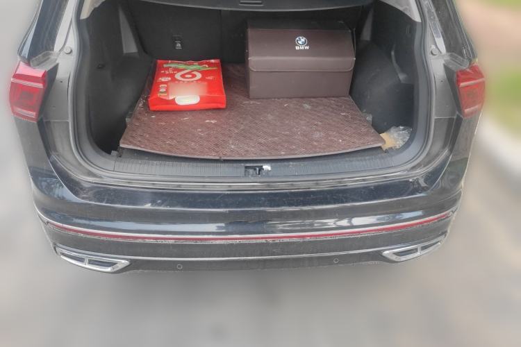 Used Volkswagen Tiguan L 2023 Restyled 330TSI Automatic Two-Wheel Drive R-Line Flagship Edition Trunk