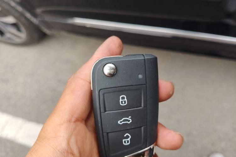 Used Volkswagen Tiguan L 2023 330TSI Automatic Two-Wheel Drive R-Line Enjoyment Edition Vehicle Key