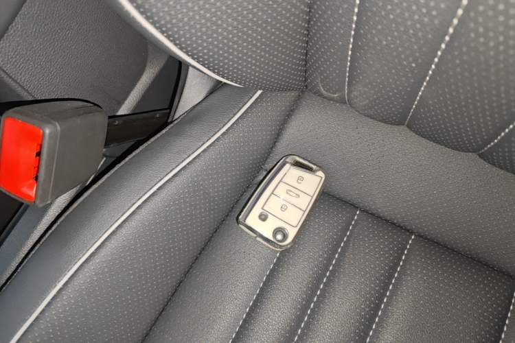 Used Volkswagen Tiguan L 2023 Restyled 330TSI Automatic Two-Wheel Drive R-Line Enhanced Comfort Version Vehicle Key