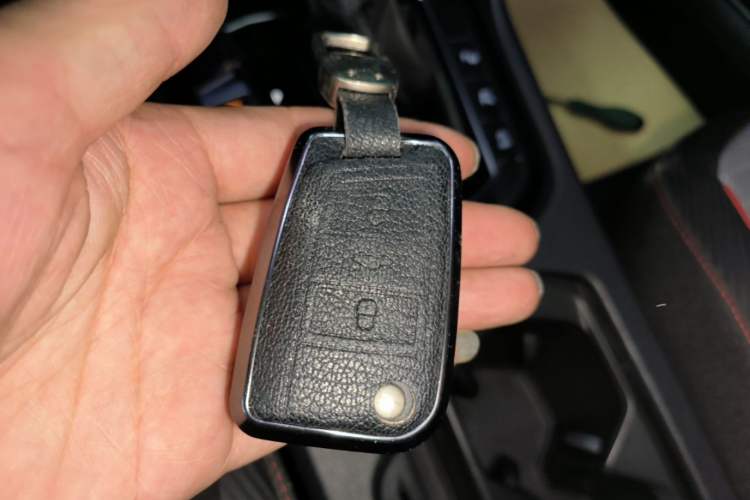 Used Volkswagen Tiguan L 2023 330TSI Automatic Two-Wheel Drive R-Line Flagship Edition Vehicle Key