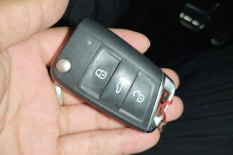 Used Volkswagen Tiguan L 2023 Restyled 330TSI Automatic Two-Wheel Drive R-Line Enhanced Comfort Version Vehicle Key