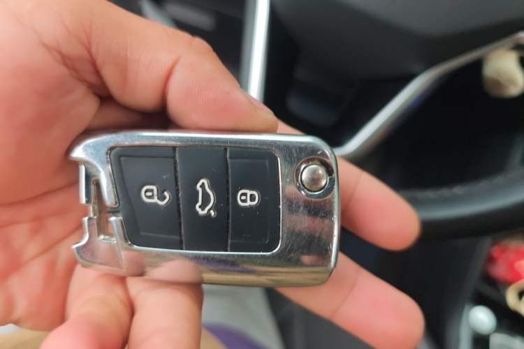 Used Volkswagen Tiguan L 2023 330TSI Automatic Two-Wheel Drive Smart Edition Vehicle Key