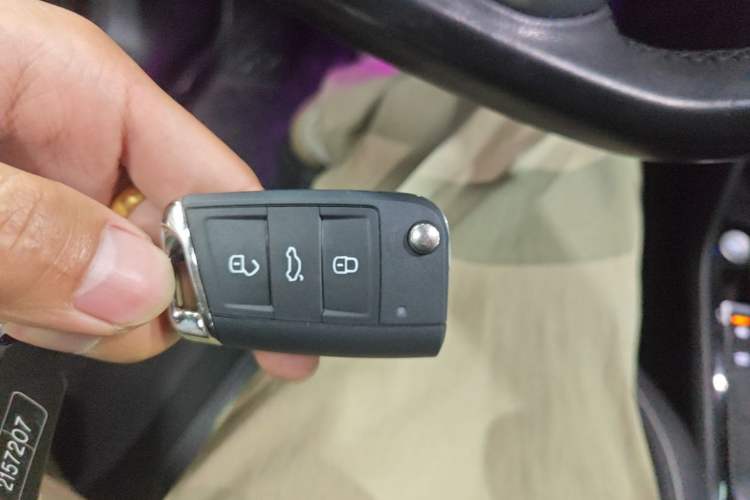 Used Volkswagen Tiguan L 2023 330TSI Automatic Two-Wheel Drive R-Line Enjoyment Edition Vehicle Key