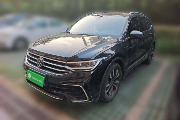 Used Volkswagen Tiguan L 2023 330TSI Automatic Two-Wheel Drive R-Line Enjoyment Edition Guazi used car, China used car export, Used car for sale, Used  cars, Cheapest cars for sale