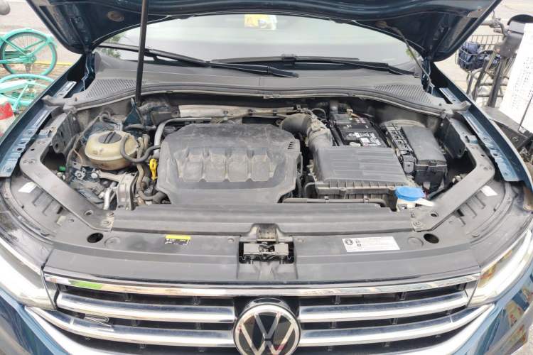 Used Volkswagen Tiguan L 2023 330TSI Automatic Two-Wheel Drive R-Line Enjoyment Edition Engine Bay