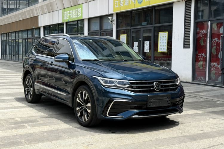 Used Volkswagen Tiguan L 2023 380TSI Automatic All-Wheel Drive R-Line Flagship 7-Seater Exterior 1