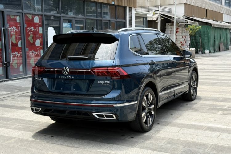 Used Volkswagen Tiguan L 2023 380TSI Automatic All-Wheel Drive R-Line Flagship 7-Seater Exterior 3