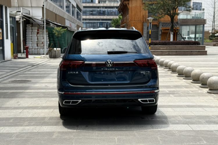 Used Volkswagen Tiguan L 2023 380TSI Automatic All-Wheel Drive R-Line Flagship 7-Seater Exterior 4