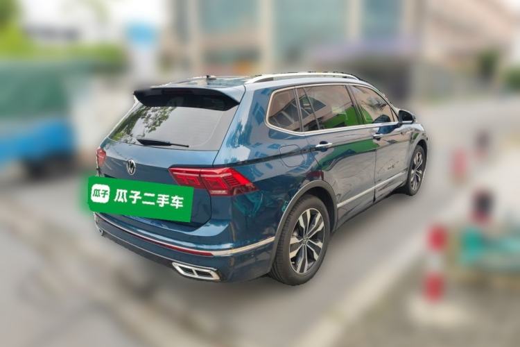 Used Volkswagen Tiguan L 2023 330TSI Automatic Two-Wheel Drive R-Line Enjoyment Edition Rear Right 45 Deg