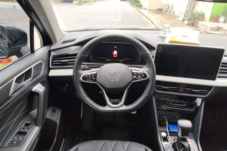 Used Volkswagen Tiguan L 2023 330TSI Automatic Two-Wheel Drive R-Line Enjoyment Edition Steering Wheel