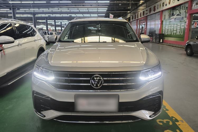 Used Volkswagen Tiguan L 2023 330TSI Automatic Two-Wheel Drive R-Line Enjoyment Edition Front