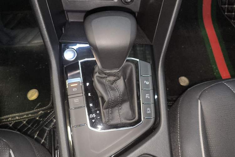 Used Volkswagen Tiguan L 2023 330TSI Automatic Two-Wheel Drive R-Line Enjoyment Edition Gear Lever