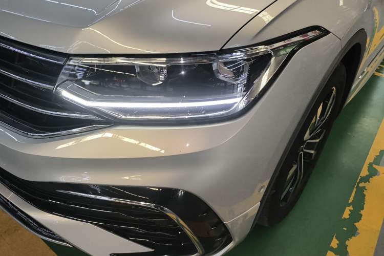Used Volkswagen Tiguan L 2023 330TSI Automatic Two-Wheel Drive R-Line Enjoyment Edition Left Front Headlight