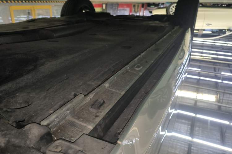Used Volkswagen Tiguan L 2023 330TSI Automatic Two-Wheel Drive R-Line Enjoyment Edition Right Side Sill
