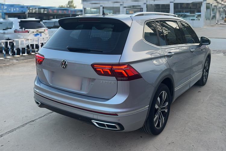 Used Volkswagen Tiguan L 2023 330TSI Automatic Two-Wheel Drive R-Line Flagship Edition Exterior 2