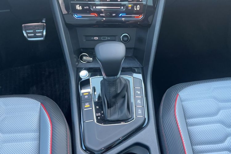 Used Volkswagen Tiguan L 2023 330TSI Automatic Two-Wheel Drive R-Line Flagship Edition Gear Lever