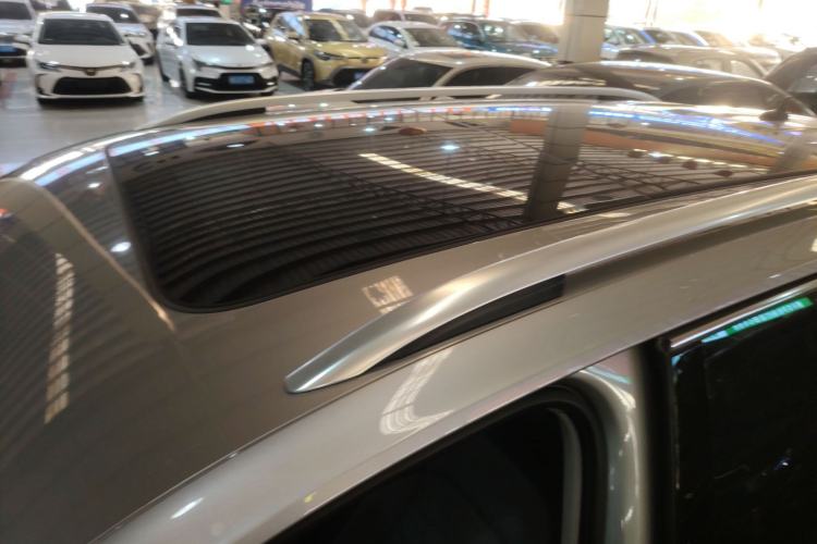 Used Volkswagen Tiguan L 2023 Restyled 330TSI Automatic Two-Wheel Drive R-Line Flagship Edition Roof