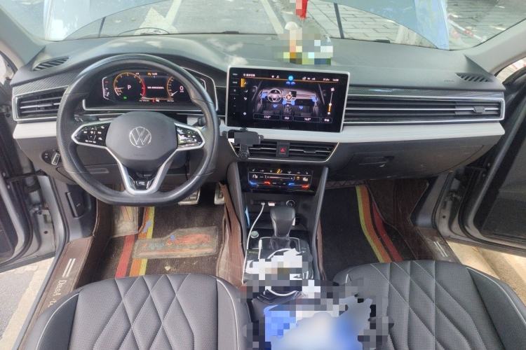 Used Volkswagen Tiguan L 2023 330TSI Automatic Two-Wheel Drive R-Line Enjoyment Edition Center Console