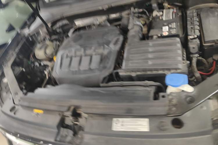 Used Volkswagen Tiguan L 2023 330TSI Automatic Two-Wheel Drive R-Line Enjoyment Edition Engine Bay