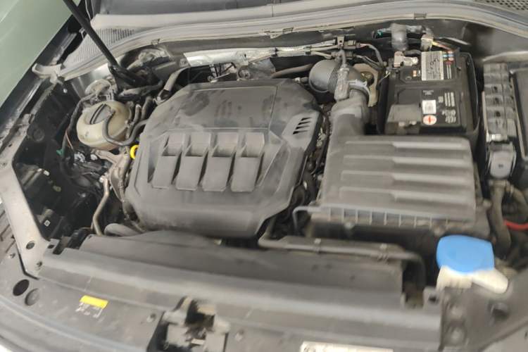 Used Volkswagen Tiguan L 2023 330TSI Automatic Two-Wheel Drive R-Line Enjoyment Edition Engine Bay