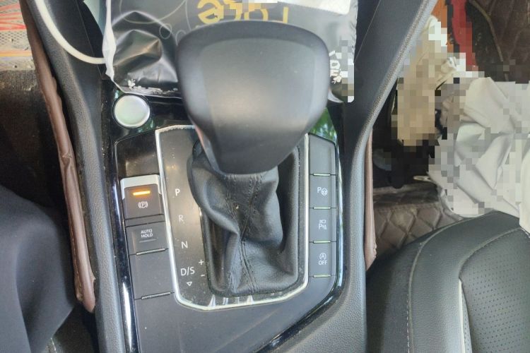 Used Volkswagen Tiguan L 2023 330TSI Automatic Two-Wheel Drive R-Line Enjoyment Edition Gear Lever