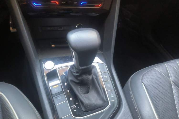 Used Volkswagen Tiguan L 2023 330TSI Automatic Two-Wheel Drive R-Line Enjoyment Edition Gear Lever