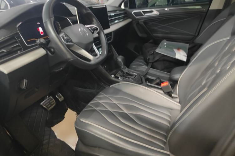 Used Volkswagen Tiguan L 2023 330TSI Automatic Two-Wheel Drive R-Line Enjoyment Edition Left Front Seat