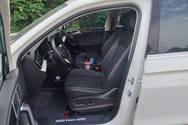 Used Volkswagen Tiguan L 2023 300TSI Automatic Two-Wheel Drive Smart Edition Left Front Seat
