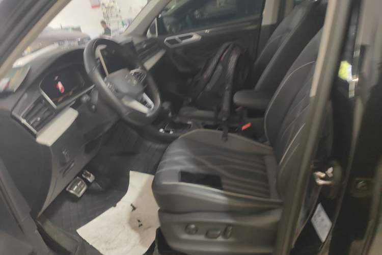Used Volkswagen Tiguan L 2023 330TSI Automatic Two-Wheel Drive R-Line Enjoyment Edition Left Front Seat