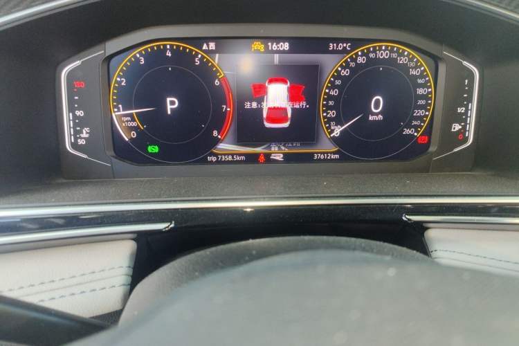 Used Volkswagen Tiguan L 2023 330TSI Automatic Two-Wheel Drive R-Line Enjoyment Edition Odometer Close Up