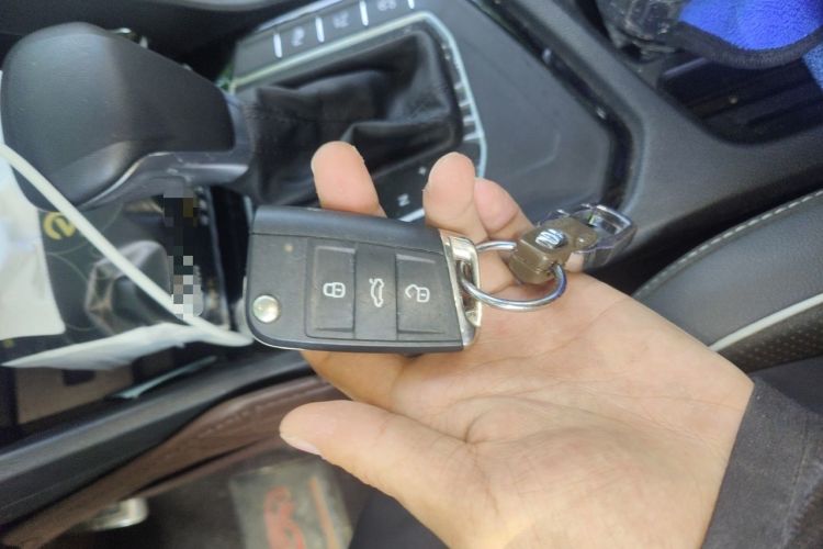 Used Volkswagen Tiguan L 2023 330TSI Automatic Two-Wheel Drive R-Line Enjoyment Edition Vehicle Key
