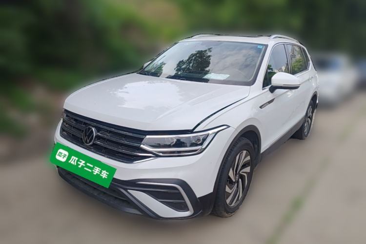 Used Volkswagen Tiguan L 2023 300TSI Automatic Two-Wheel Drive Smart Edition Guazi used car, China used car export, Used car for sale, Used  cars, Cheapest cars for sale