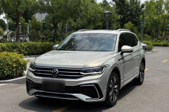 Używany Volkswagen Tiguan L 2023 330TSI Automatic Two-Wheel Drive R-Line Enjoyment Edition