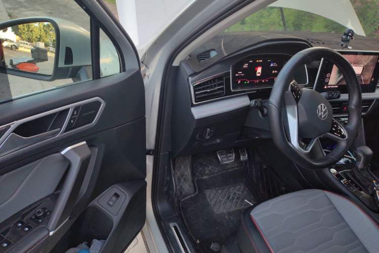 Used Volkswagen Tiguan L 2023 330TSI Automatic Two-Wheel Drive R-Line Flagship Edition Driver Seat